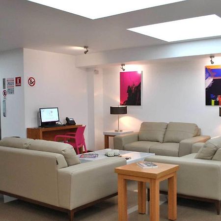 Hotel Y Tu Expo Guadalajara Ngoại thất bức ảnh
