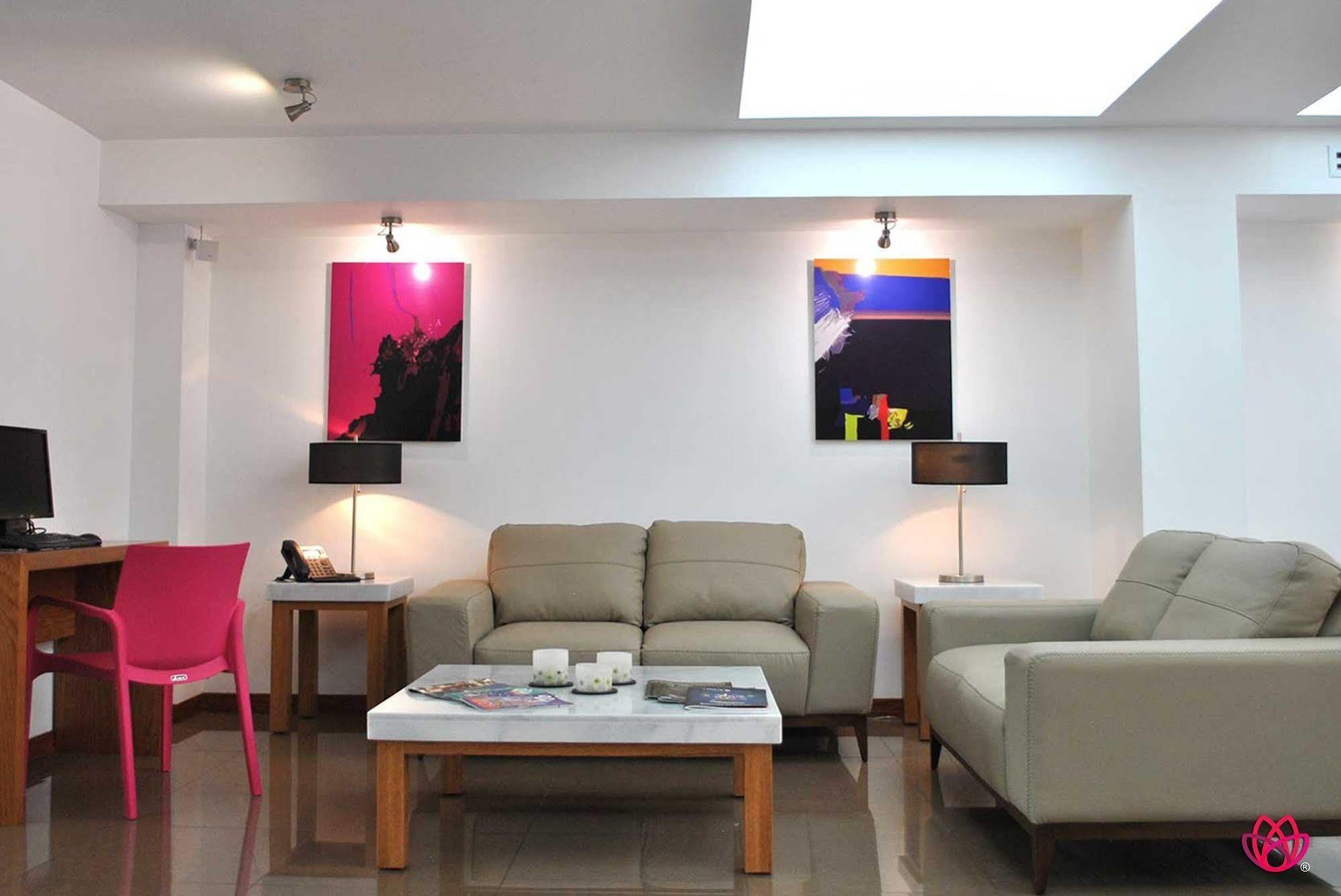Hotel Y Tu Expo Guadalajara Ngoại thất bức ảnh