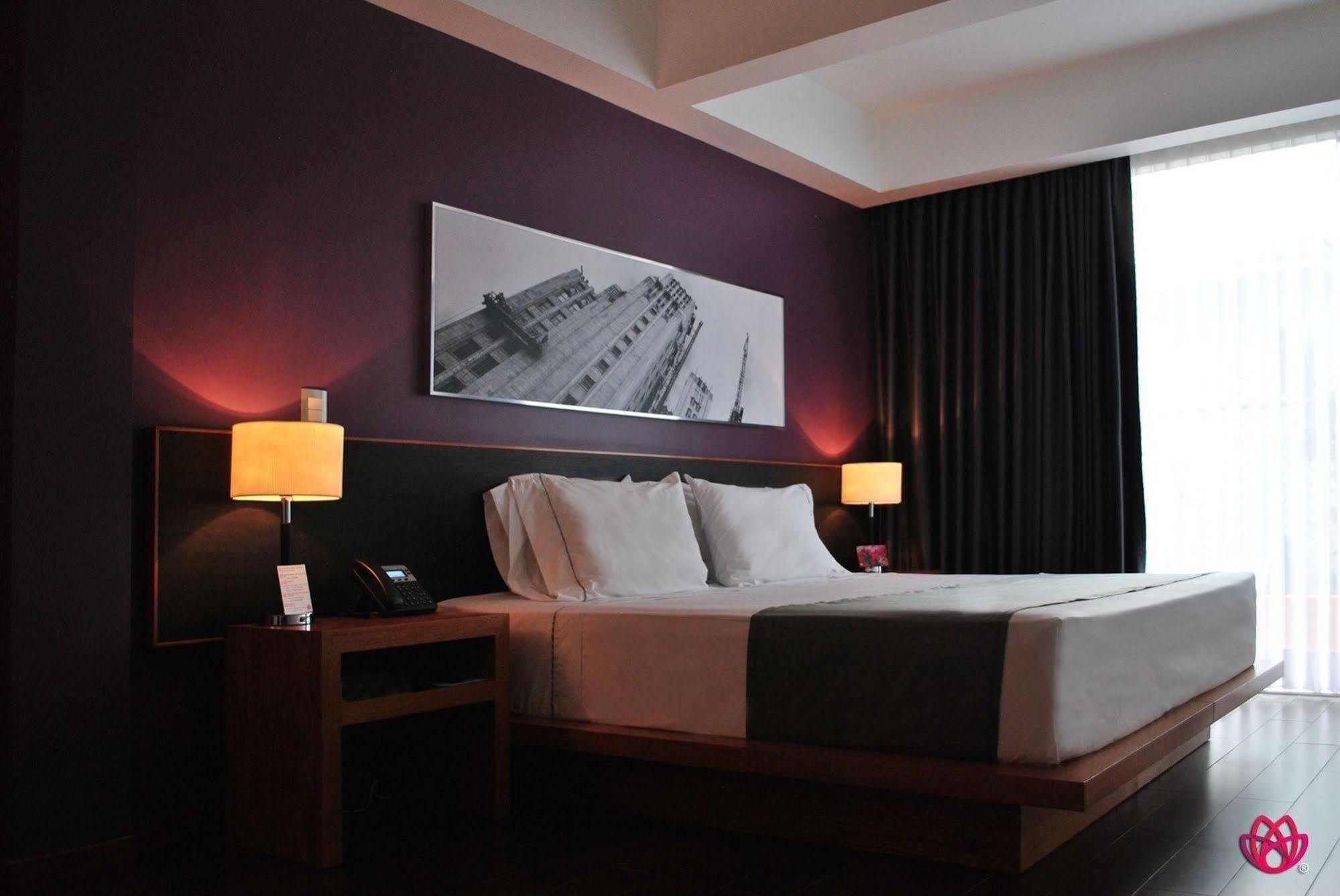 Hotel Y Tu Expo Guadalajara Ngoại thất bức ảnh