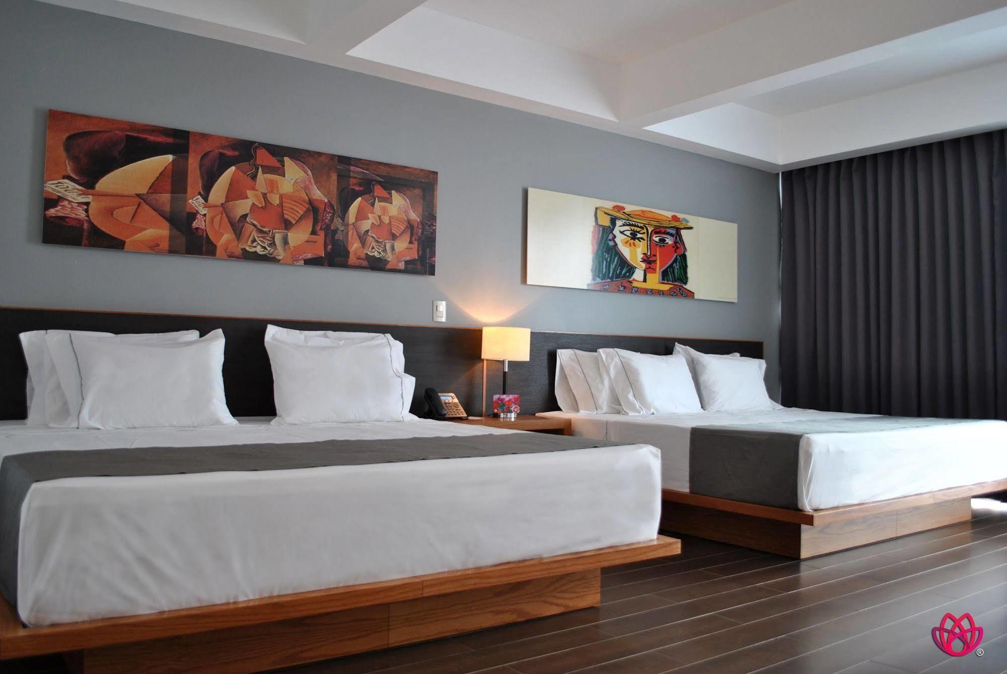Hotel Y Tu Expo Guadalajara Ngoại thất bức ảnh