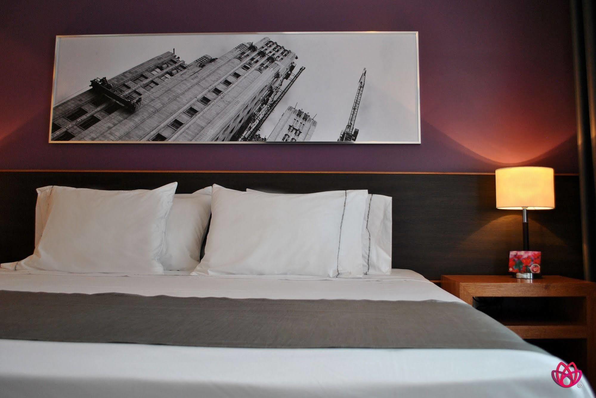 Hotel Y Tu Expo Guadalajara Ngoại thất bức ảnh