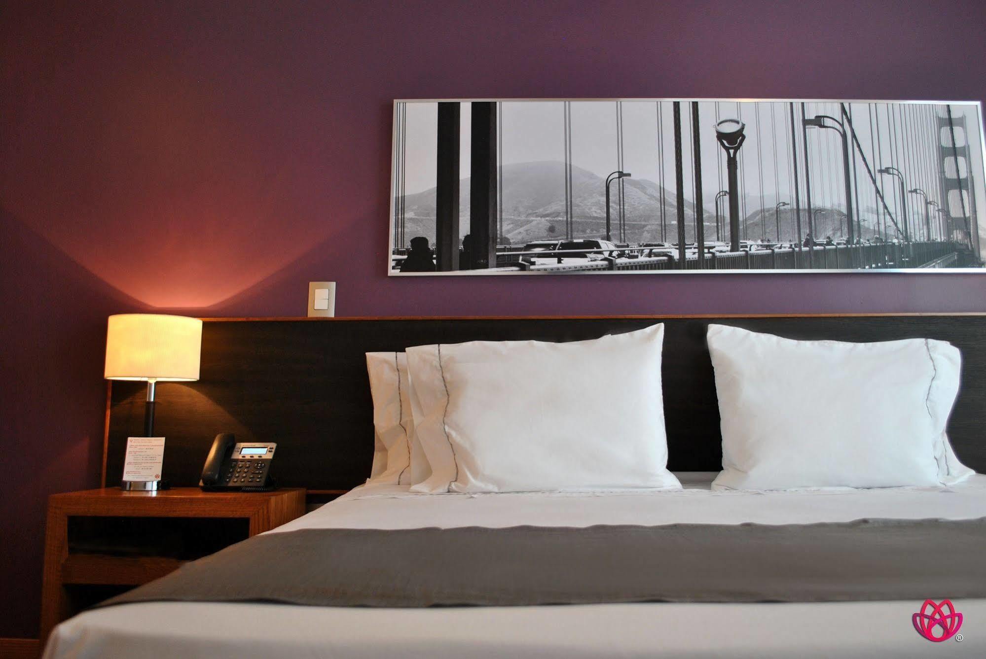 Hotel Y Tu Expo Guadalajara Ngoại thất bức ảnh