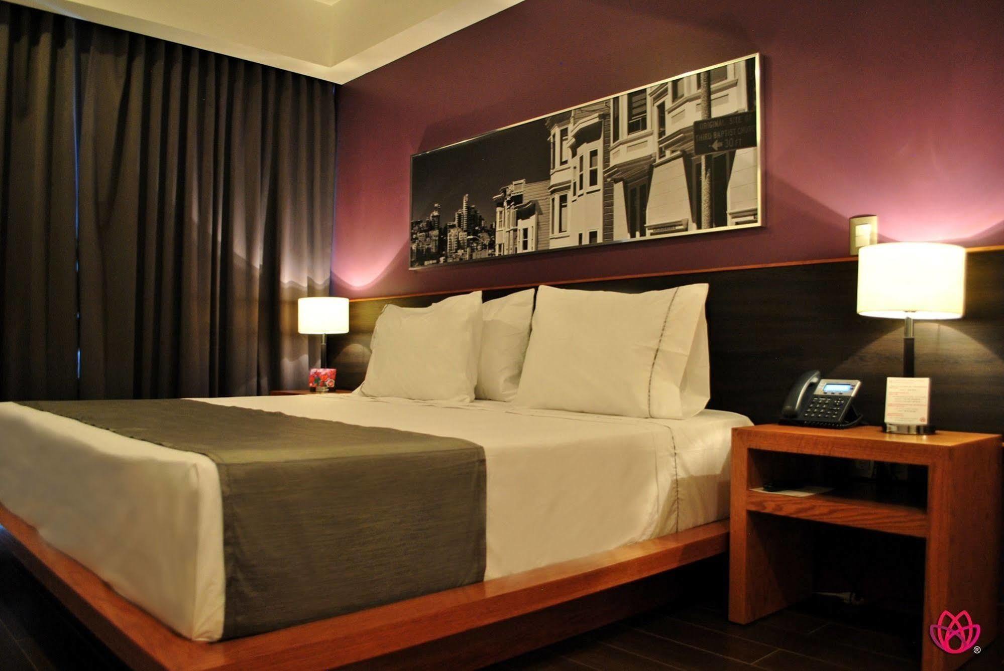 Hotel Y Tu Expo Guadalajara Ngoại thất bức ảnh