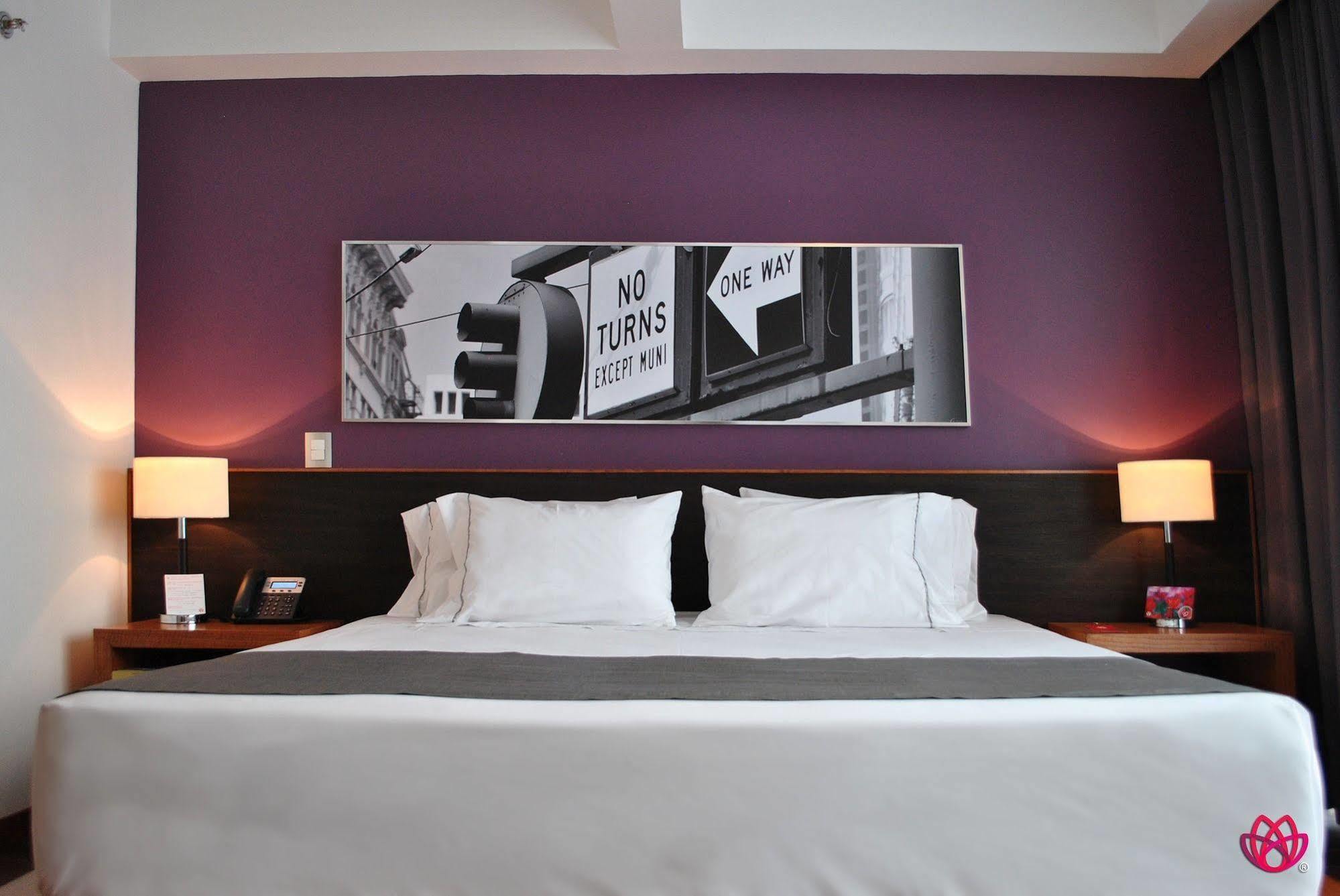 Hotel Y Tu Expo Guadalajara Ngoại thất bức ảnh