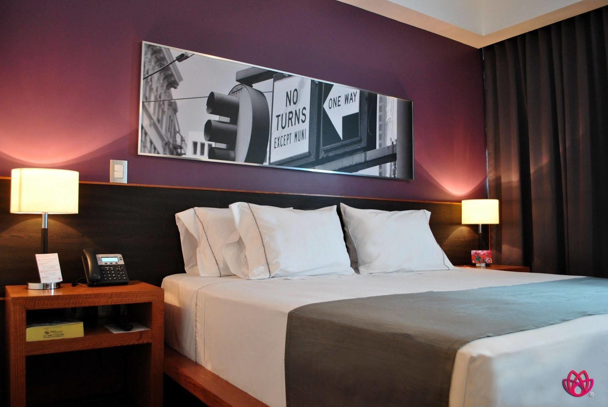 Hotel Y Tu Expo Guadalajara Ngoại thất bức ảnh